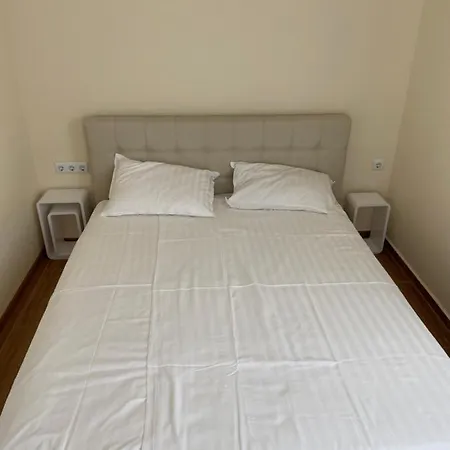Apartman Beachfront 1-bedroom Stylish & Compact Burgasz