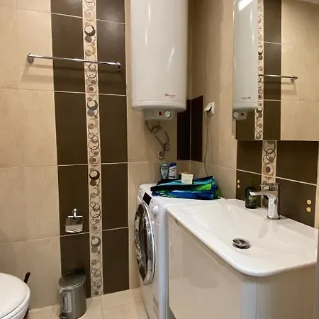 Beachfront 1-bedroom Stylish & Compact Apartman Burgasz